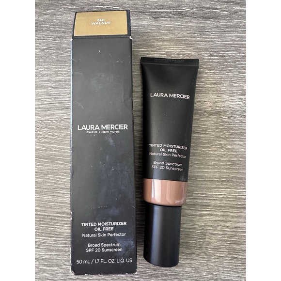 Laura Mercier Tinted Moisturizer Oil Free - Full Size 1.7 oz - 5N1 WALNUT - NIB - Picture 1 of 1